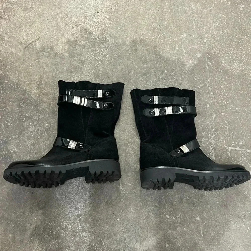 Max & co suede booties